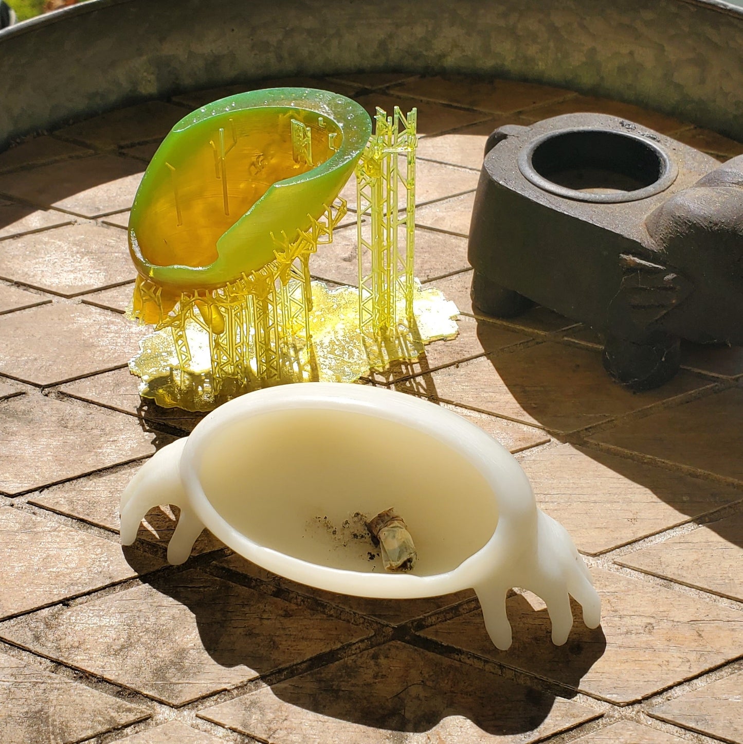 ^/Egg/ Ashtray